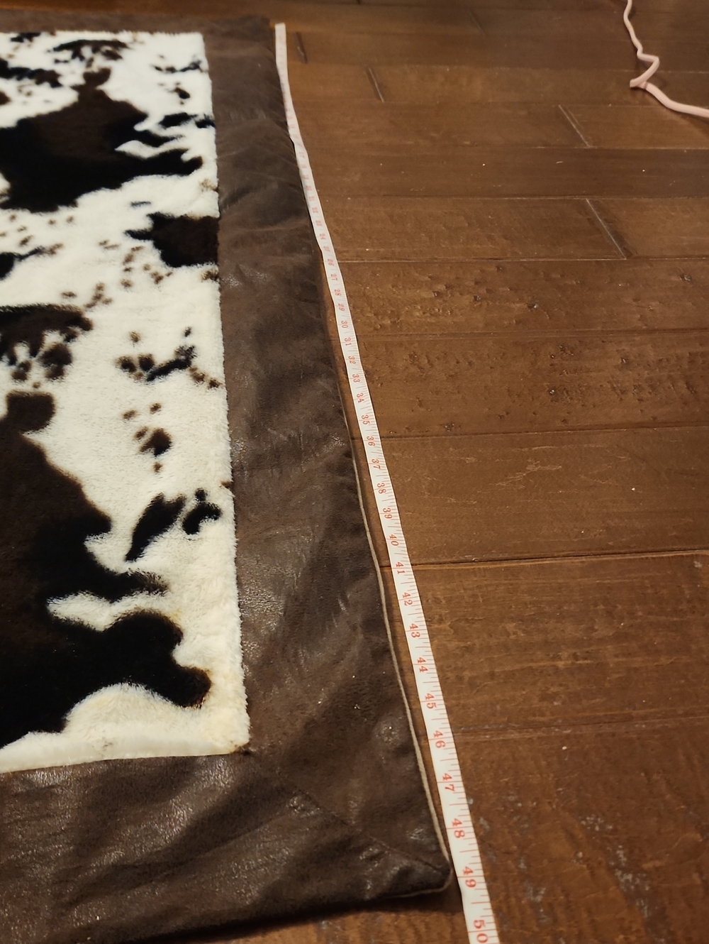 Nativo Cow Print Plush White Black Brown Print 49×60 Rug Bed Throw Western Decor - Picture 3 of 10